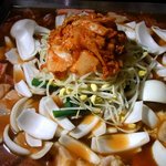 やなちゃん - これがちりとり鍋です。今回はとりあえず２人前でオーダーしました。今日のお昼に色々と食べましたから。