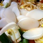 やなちゃん - みんなよく食べたので追加オーダーです。今回はちりとり鍋１人前とトック、とうふを投入しました。