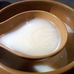 やなちゃん - ビールの後はやっぱりこれです。マッコリ７５０mlでです。