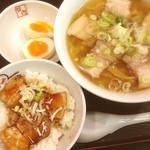 喜多方ラーメン 坂内 小法師 - 炙り焼豚ご飯 セット 890円