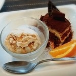ビストロカフェ　ラピス - ★本日のデザート(黒蜜きなこアイス・ティラミス)