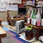 割烹 味とめ - 店内に入ると、店内は、座る場所がないほどだった！