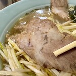 ラーメンショップ - 肉厚チャーシュー、食べ応えあり