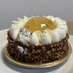 パレスホテル東京スイーツブティック  日本橋三越本店 - 銀箔の意味はなんだろう