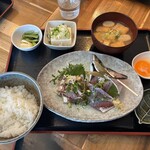 ウオゴコロ - 釣り鯵でお造り&タタキ定食