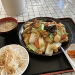 一軒餃子 - ランチ880円