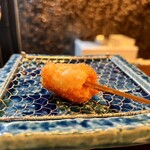 創作串カツ 坊也哲 - タコチーズ湯葉巻き