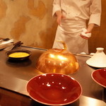 表参道うかい亭 - タジン鍋にはリゾットが たっぷりチーズを加えて 2014.12.2x