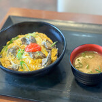 甲南パーキングエリア（上り線） - 炭焼き風近江鶏の親子丼 ～蘭王のせ～☆