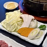 炭火焼肉くらた - 野菜盛(\500)