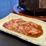 炭火焼肉くらた - 牛ホルモン・味噌(\700)