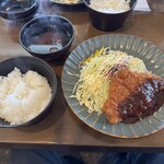 とんかつの山岡 - 