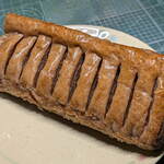 久栄 - 料理写真:...「チョコパイ（300円）」、デカい～パリパリ層がスゴイ。。