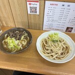 くれちうどん - 肉うどんと冷やしうどん