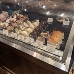 Paul Bassett 新宿 - 