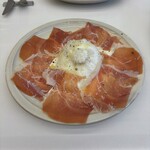 ファカロー ピッツァ ギャラリー - 生ハム・ブッラータチーズ