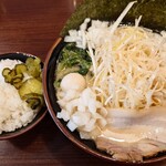 横浜家系ラーメン 喜多見家 - ネギラーメン&味玉&ライス
