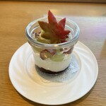 サザンタワーダイニング - ブドウのティラミス ジェラートを添えて