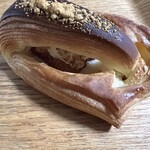 yKUNIEDA - 合鴨スモークとクリームチーズのクロワッサン