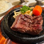 ステーキハウスロデオ - 料理写真:ロデオステーキディナー 2,900円、4オンスアップ +600円
