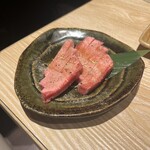 万両 本町御堂筋店 - 厚切り牛タン