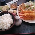 Yamato - エビフライ定食￥880