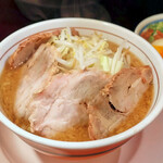 ダントツラーメン - 料理写真:ラーメン小＋豚増し