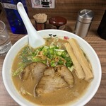 麺や　福座 - 福座ラーメン930円野菜120円