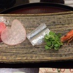 日本料理 太月 - お造り　めじまぐろ　さより　巻き海老生揚げ　2014-12