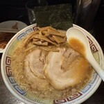 麻布ラーメン - まきバラの存在感たるや!!!!