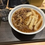 ウエスト - 料理写真:メニューの中から選んだのは肉ごぼう天そばです。