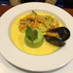 サリュー - 真鱈とムール貝のスープ仕立て　ブロッコリーのフラン添え　2014-12