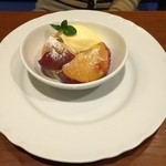 サリュー - デザート　焼きリンゴと蜂蜜のアイスクリーム　2014-12