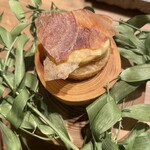 REnatre - 最初のアミューズ、あんぽ柿と金柑じゃがいものカナッペ✨