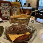 シェイクツリー バーガー＆バー - 