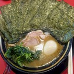 家系ラーメン とらきち家 - ラーメン並＋のり増し＋味玉サービス