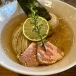 ヨコクラストアハウス - 美しい麺線