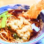 やぶ善 - 真ん中には、ふわっふわの"大葉天"。