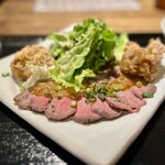 肉系居酒屋 肉十八番屋 - 牛タタキと鶏唐定食