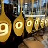 goodspoon pizzeria＆cheese - ショーウィンドウの店名ロゴ