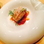 Teatro di Massa - 余市産アンコウとラルドのロースト 赤パプリカのピベラード♡
                        アンコウ初めて食べた♪
                        淡白だけど背脂が加えられることで食べ応えがありました♪( ´▽｀)