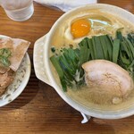 らーめん芝浜 - 朝らーの味噌、卵　¥1640