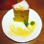 サロン・ド・テ・カマクラ　グランメール - ゆずのシフォンケーキ