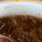 銀座蕎麦うどんしら石 - ずーっとぐつぐつしていた。見えないどんぶり下に何が入っているのかなあ。