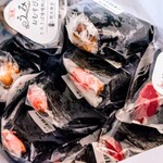 間宮塩蔵 直売所 - うみおむすび ３種