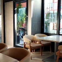 高山庭 - 　　　　　　　　　　店内