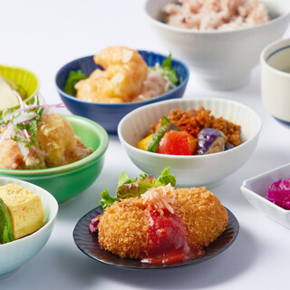 その時の体調・気分や好みに合わせて作る、デリプレート