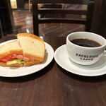 エクセルシオール カフェ - 料理写真:ハムレタスサンドとコーヒーのモーニングセット 550円税込