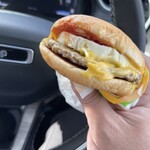マクドナルド - 料理写真:エグチ（エッグチーズバーガー）
