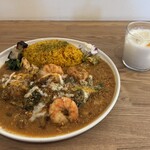 Little Cockoo - クンパッポンカレー　&    ラッシー